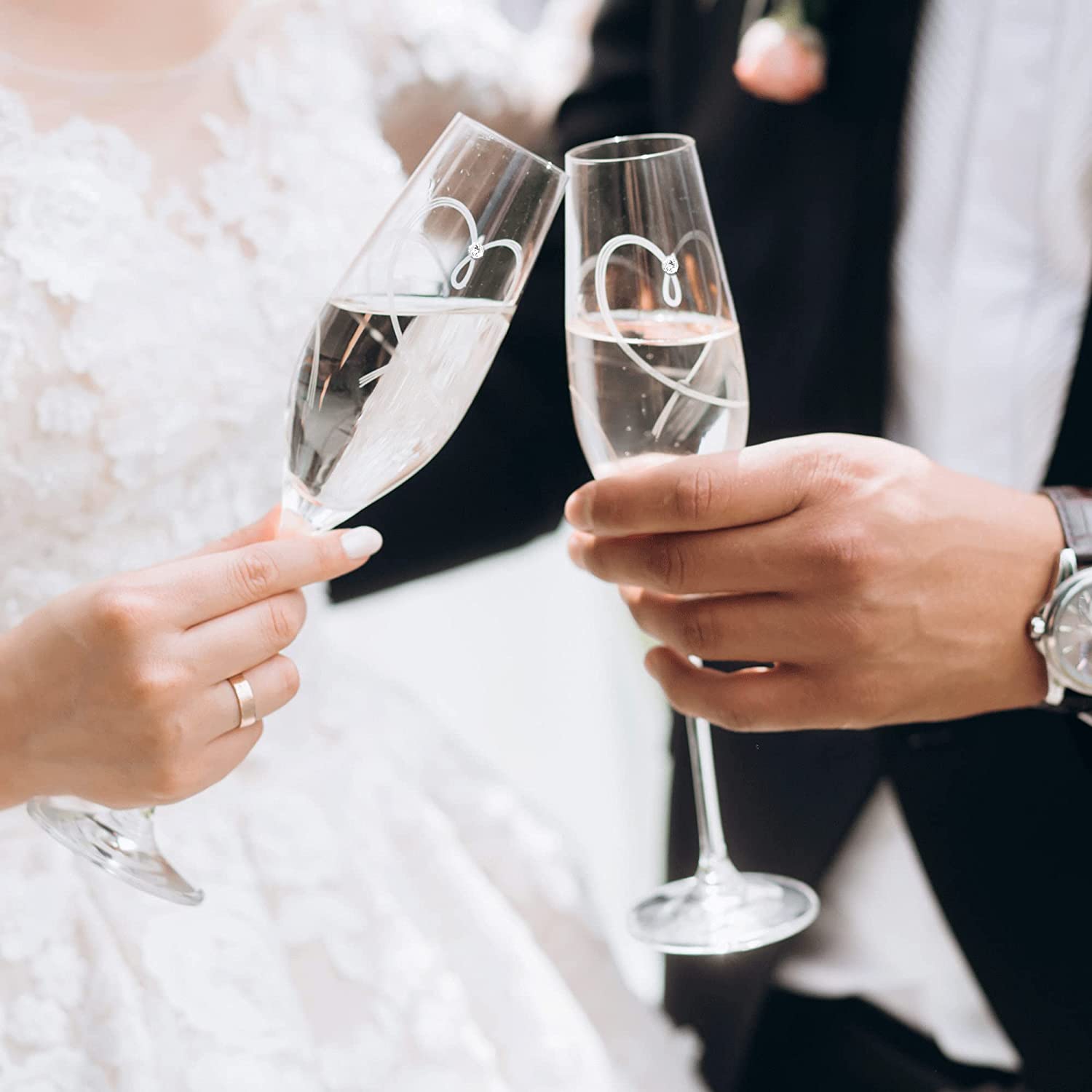 Modern Wedding Toasting Flutes 2 Champagne Flutes Wedding Glasses Bride  Groom Wedding Flutes Free Personalization 